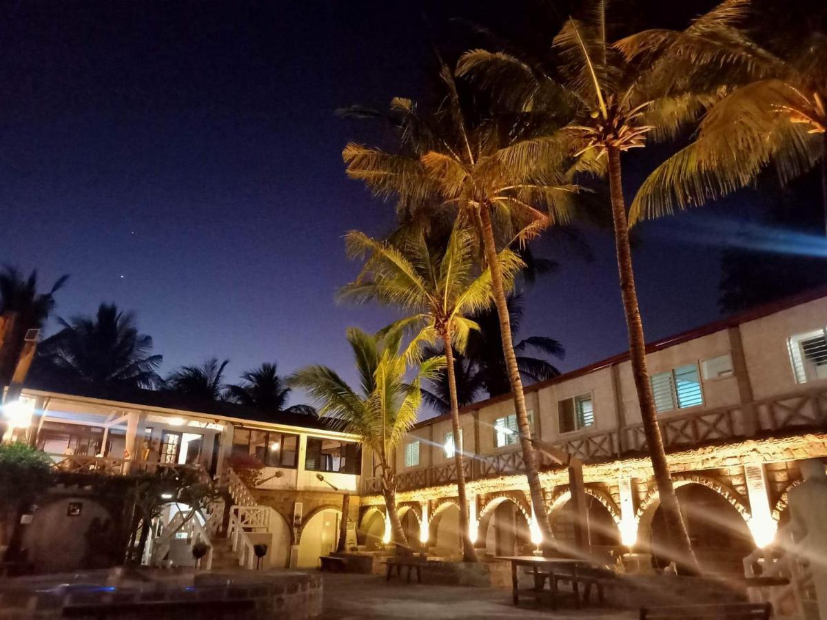 Sunbloom Beachfront Hotel And Restaurant Zambales Sinabacan Exterior photo
